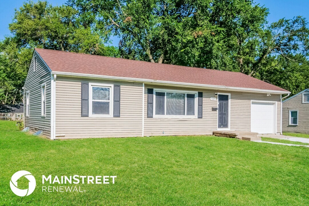 5228 Marsh Ave in Kansas City, MO - Building Photo