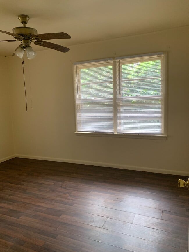 1209 W Matthews Ave in Jonesboro, AR - Building Photo - Building Photo