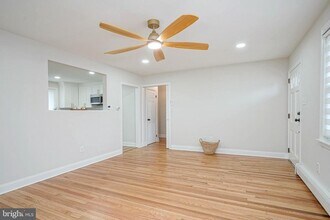 10 Garfield Ave in Gloucester Township, NJ - Building Photo - Building Photo