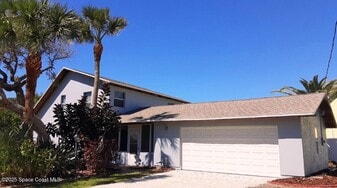 120 Cortez St in Melbourne Beach, FL - Building Photo