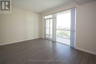 352 Front St W in Toronto, ON - Building Photo - Building Photo