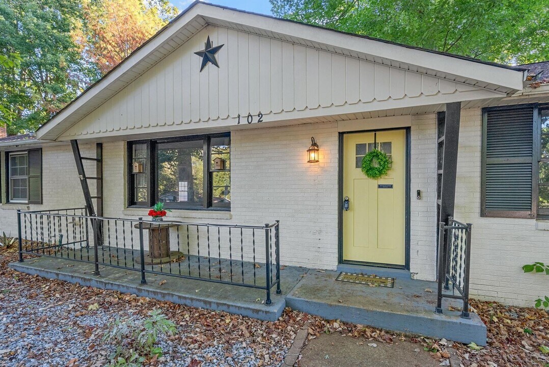 102 Preston Dr in Clarksville, TN - Building Photo