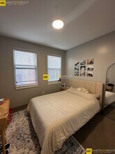 128 Hemenway St, Unit #5 in Boston, MA - Building Photo - Building Photo