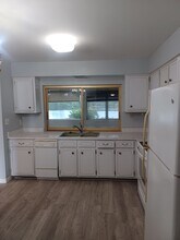 1915 W Lakeview Blvd in North Fort Myers, FL - Building Photo - Building Photo