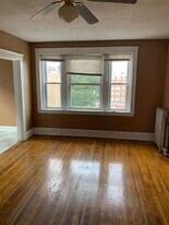 1607 Commonwealth Ave, Unit 12A in Boston, MA - Building Photo