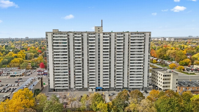 Wedgewood Place in Toronto, ON - Building Photo - Building Photo