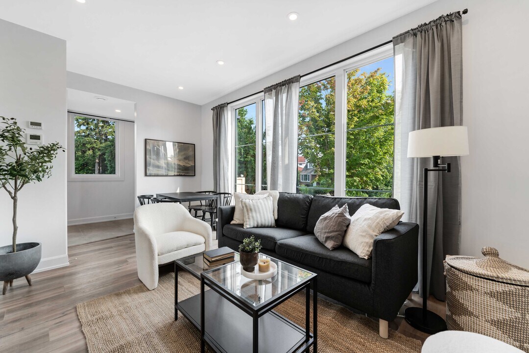 157 Sanford Ave in Ottawa, ON - Building Photo