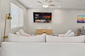 6612 W Paradise Ln in Glendale, AZ - Building Photo - Building Photo