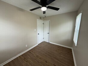 This beautifully updated 3-bedroom, 1-bath in Detroit, MI - Building Photo - Building Photo