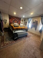 320 Stewart St, Unit B in Morgantown, WV - Building Photo - Building Photo