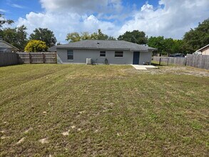 36326 Stratford Ct in Grand Island, FL - Building Photo - Building Photo
