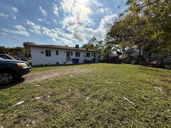 2900 NW 10th Ave in Miami, FL - Building Photo - Building Photo