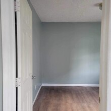 124 1/2 Maple St-Unit -5 in Smithers, WV - Building Photo - Building Photo
