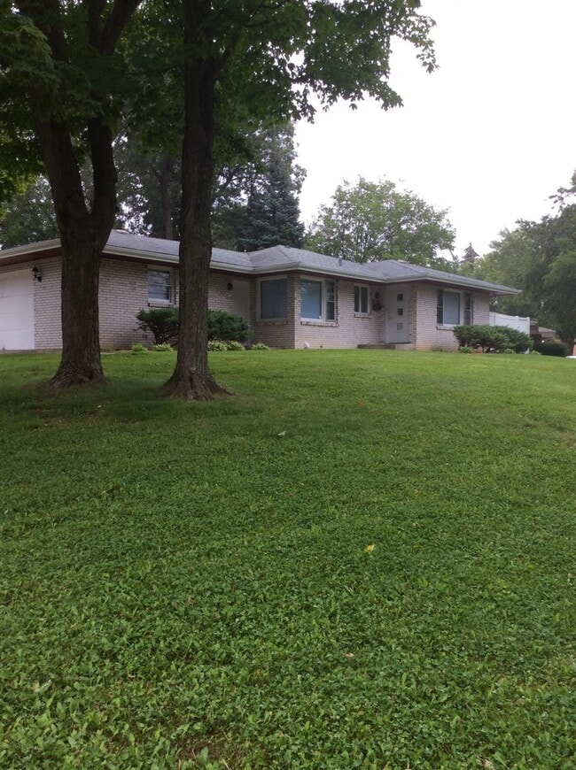 property at 269 Flintridge Dr