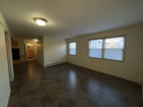 11 Munn Pl, Unit 1 in Yonkers, NY - Foto de edificio - Building Photo