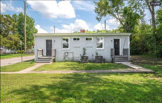 731 Cameron St in Petersburg, VA - Foto de edificio - Building Photo