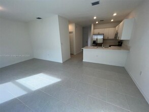 13060 SW 286th Terrace, Unit 46 in Homestead, FL - Building Photo - Building Photo