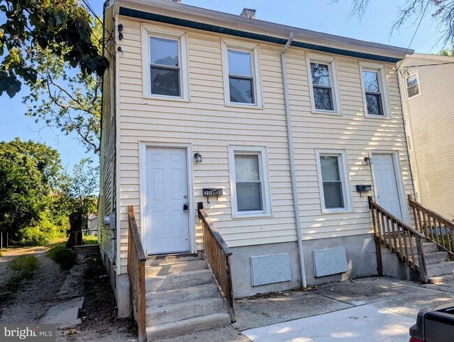 property at 204 Wesley St