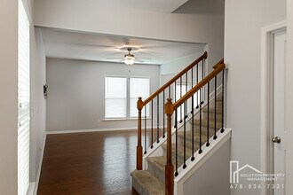 332 Hardy Ives Ln in Lawrenceville, GA - Building Photo - Building Photo