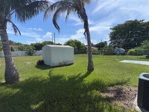 10840 SW 222nd Dr in Miami, FL - Building Photo - Building Photo