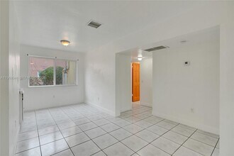 16791 NE 20th Ave in North Miami Beach, FL - Building Photo - Building Photo