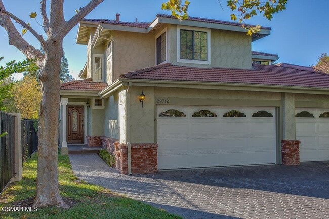 property at 29712 Strawberry Hill Dr