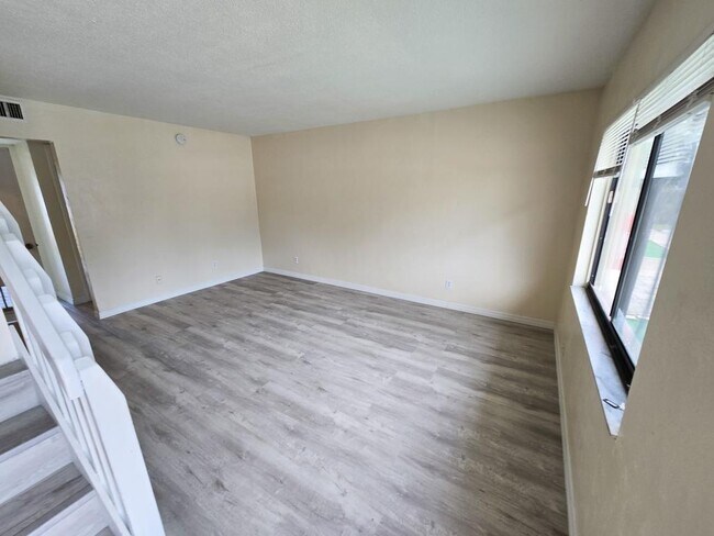 1215 Alabama Ave in Daytona Beach, FL - Building Photo - Building Photo
