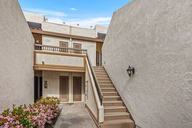 27869 Mazagon in Mission Viejo, CA - Building Photo - Building Photo