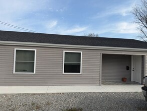 313 W Mill St in Houston, MO - Building Photo - Building Photo