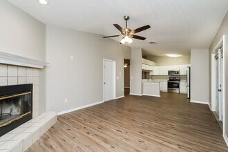 28507 Tall Grass Dr in Zephyrhills, FL - Building Photo - Building Photo