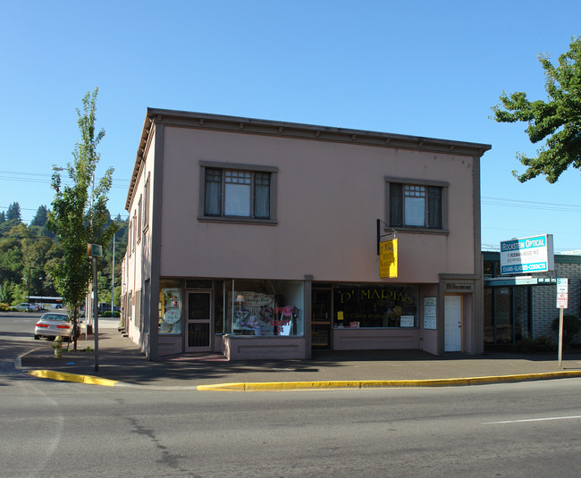 345-349 Main St in Springfield, OR - Building Photo - Building Photo