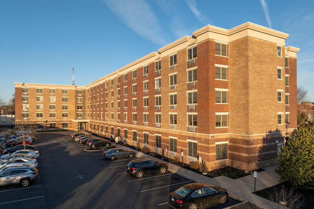 Independence Gardens in Trenton, NJ - Building Photo