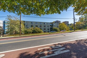 Parkway House Apartments in Washington, DC - Building Photo - Building Photo