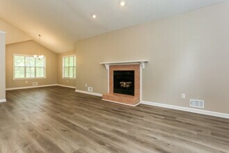 40 Woodberry Ct in Newnan, GA - Building Photo - Building Photo