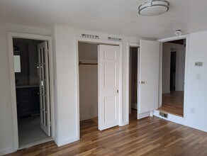 144 Lake Shore Dr in Weymouth, MA - Building Photo - Building Photo