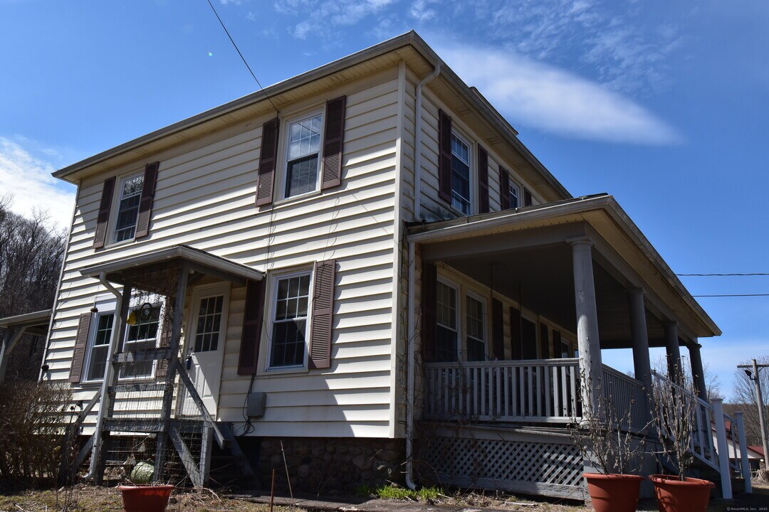 1197 Prospect Rd in Cheshire, CT - Building Photo