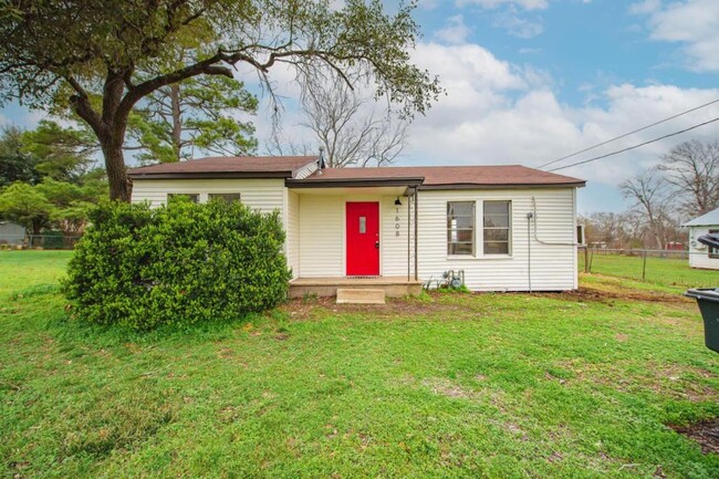 property at 1608 TX-21