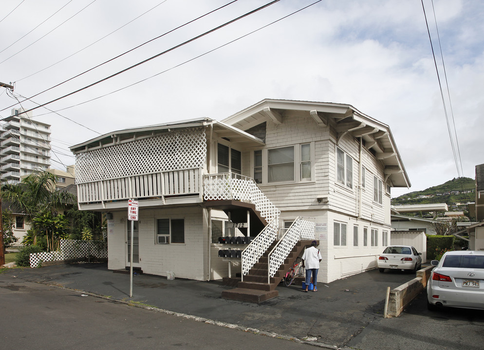 1718 Clark St in Honolulu, HI - Building Photo