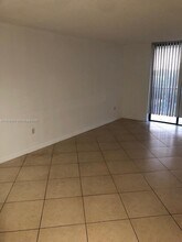 16950 W Dixie Hwy in North Miami Beach, FL - Building Photo - Building Photo