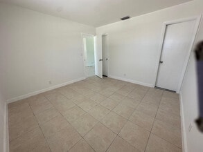 4051 NE 4th Ave in Pompano Beach, FL - Building Photo - Building Photo