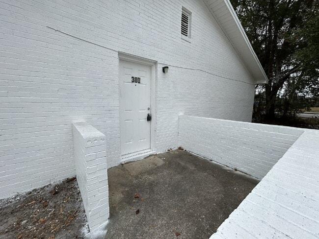 300 Pleasant St in Hinesville, GA - Building Photo - Building Photo