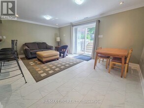55B Bethune Blvd in Toronto, ON - Building Photo - Building Photo
