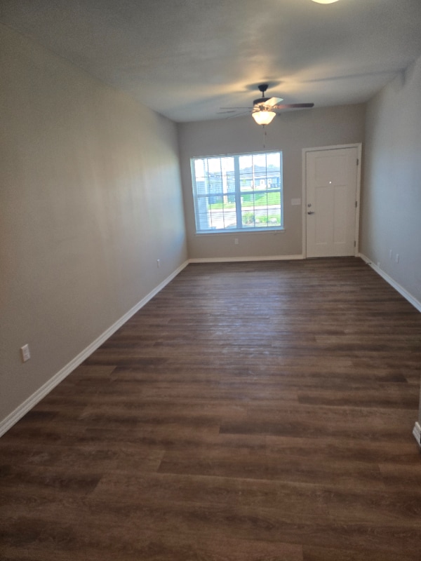 907 Rocky Ln