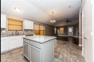 2016 Falls Creek Dr in Little Elm, TX - Building Photo - Building Photo