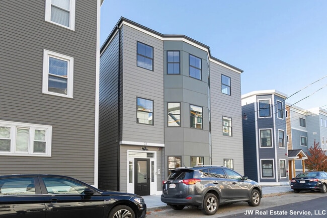 23 Berkshire St, Unit #2 in Cambridge, MA - Foto de edificio - Building Photo