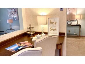 350 Ford Rd in Minneapolis, MN - Foto de edificio - Building Photo