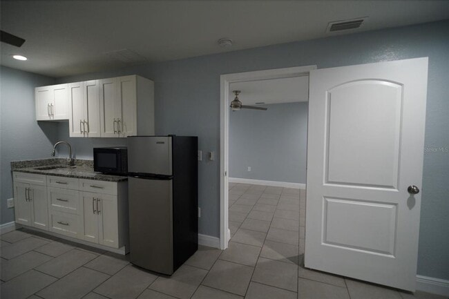 907 W Humphrey St in Tampa, FL - Building Photo - Building Photo