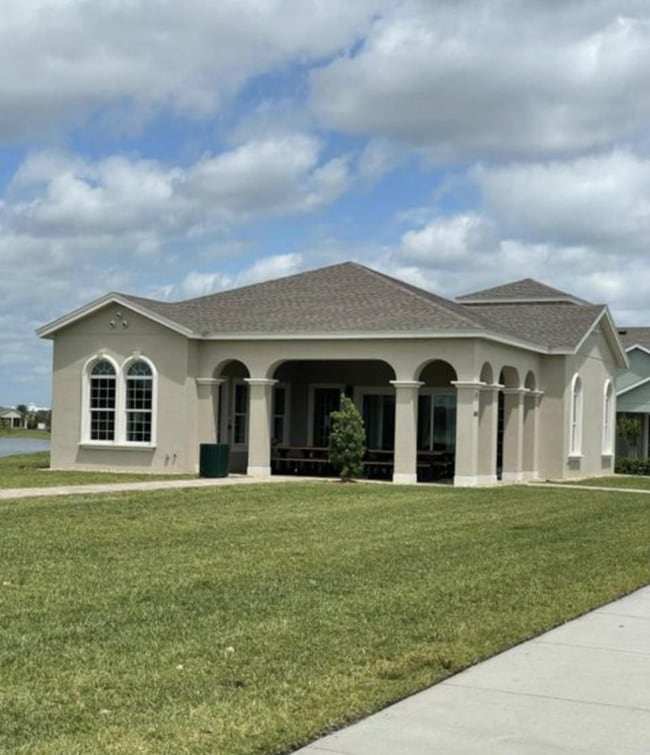 7883 Loren Cove Dr