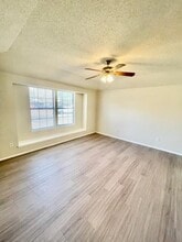 2205 Kirby Lee St in Woodway, TX - Building Photo - Building Photo