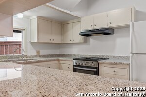 636 Patterson Ave in San Antonio, TX - Foto de edificio